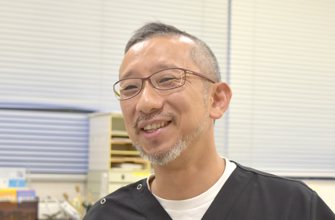 堂前 洋一郎 宮坂 大 股関節の疾患は命にかかわる病気ではなく 治療はあくまで生活の質を上げるためのものです まずは股関節の状態を知って 最適な治療法を一緒に考えていきましょう 先生があなたに伝えたいこと 人工関節と関節痛の情報サイト 関節が痛い Com