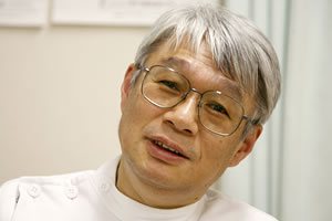 【藤原 正利】年齢という数字に関係なく意欲のある方には、人工膝関節手術は大変有意義だと思っています。