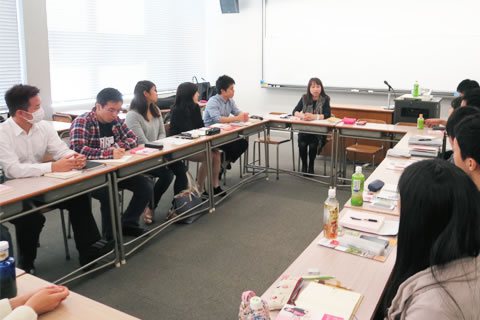 大学での講演のご様子